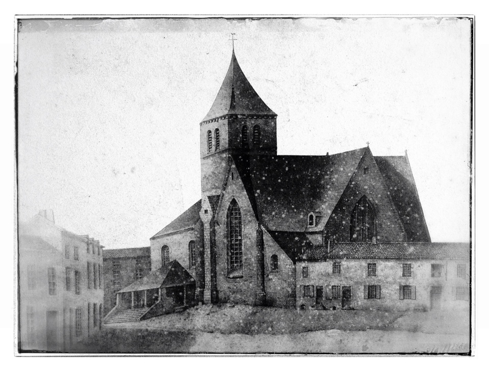 Dessin de l'église Saint-Pierre avant la Révolution