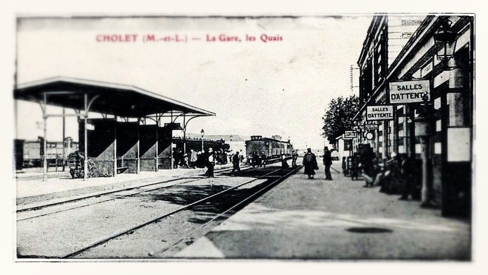 La façade de la gare de Cholet dans les années 1960-70