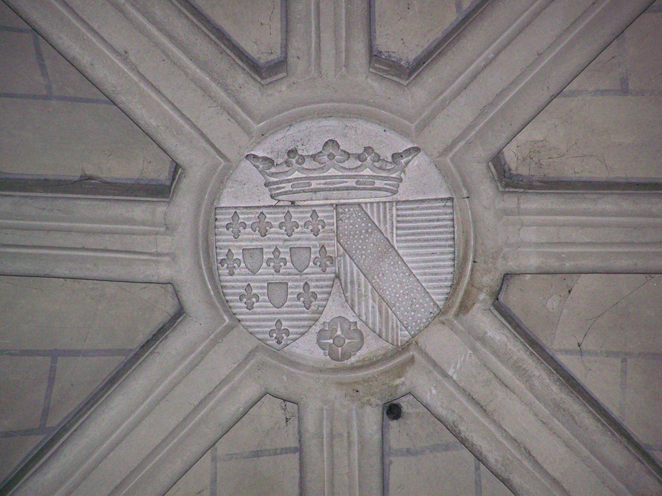 Le blason d’Alexis Charbonneau de l’Echasserie et Gabrielle d’Escoubleau du Sourdis (sommé d'une couronne de marquis)