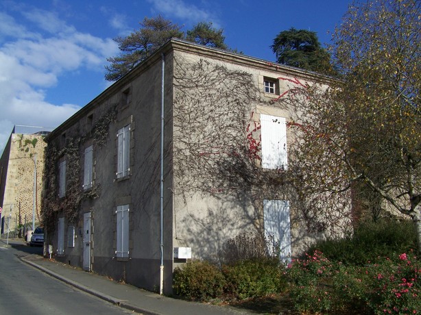 Une vieille maison choletaise sacrifiée… pour une entrée de parking
