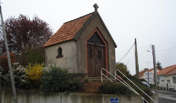 La chapelle du Sacré-Cœur, avant restauration La chapelle du Sacré-Cœur, avant restauration