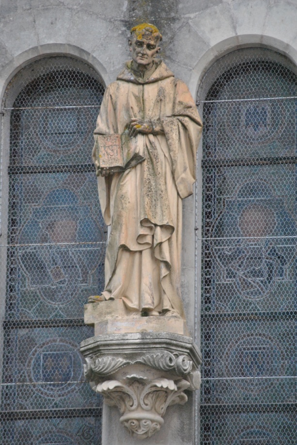 Le Pin-en-Mauges. L’histoire de l’église : Pourquoi Saint Pavin a-t-il remplacé la Sainte Vierge ?