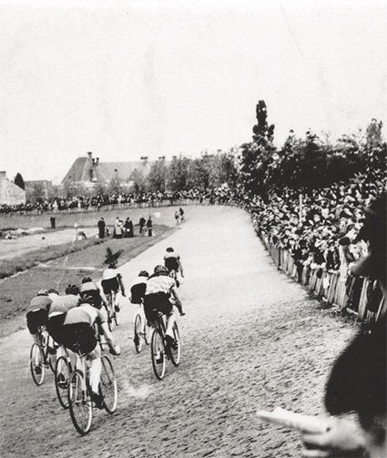 Le vélodrome de Oisillonnette en 1949.