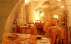Un bistro dans les caves Troglo